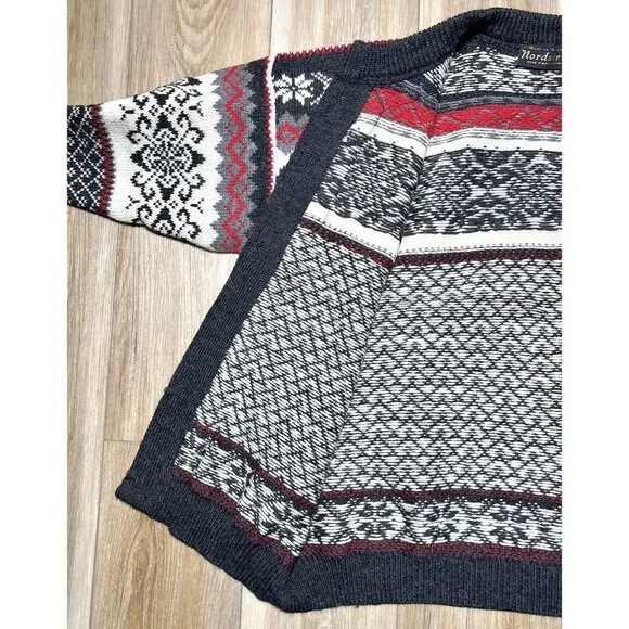 Vintage Nordstrikk Virgin Wool Pewter Clasp Cardigan Sweater - Size Medium